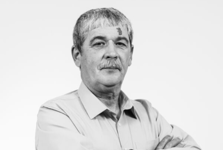 ParostecKOSTAS KRAVVARITIS