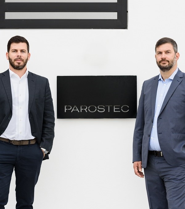 photo of PAROSTEC co-owners included in the “40 under 40 2022” Fortune’s list