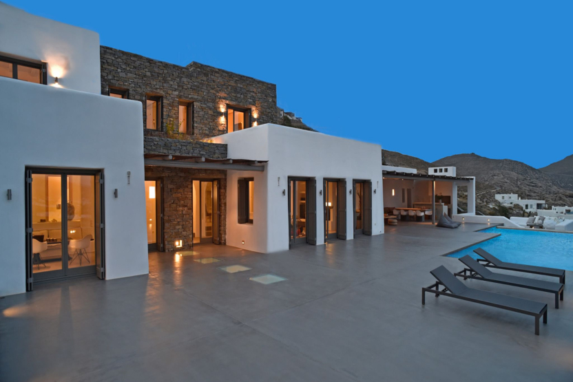 photo of Hillside villa on the rocks